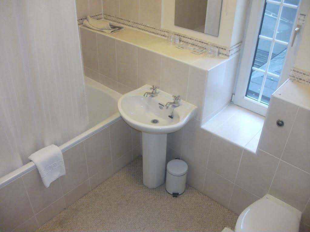 Manor Parc Cardiff